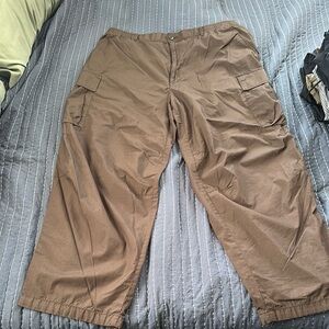 Uniqlo Brown Cargo Pants Relaxed Fit Cotton Blend